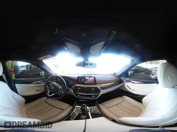 2019 BMW 5 Series 530e с VIN WBAJA9C51KB254009, выставлен на аукционе IAAI как лот 42650685 с пробегом 51 461 миль миль и . История ставок и продаж доступна на DreamBid. Изображение 20.