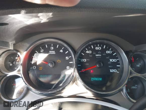 2010 Chevrolet Silverado 1500 LT z VIN 1GCSKSE31AZ119884, wystawiony jako IAAI lot #43543636 z przebiegiem 165 091 mil mil oraz . Historia ofert i sprzedaży dostępna na DreamBid. Obrazek 7.