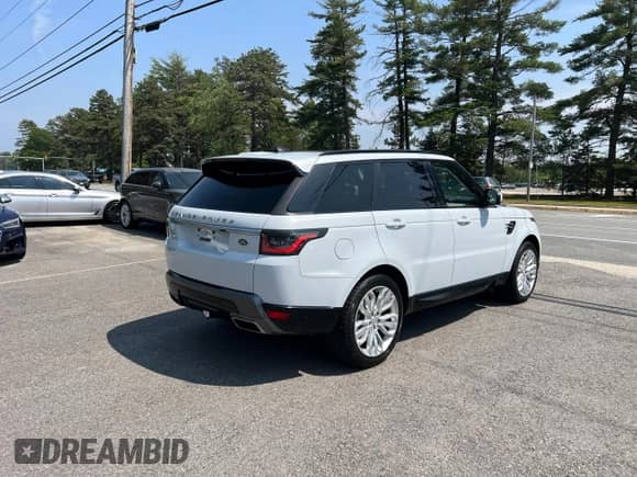 2018 Land Rover Range Rover Sport HSE with VIN SALWR2RK8JA801747, listed as a Copart auction lot 61385965 with 145,457 mi miles and Clean title. Bid and sale history available at DreamBid. Image 4.