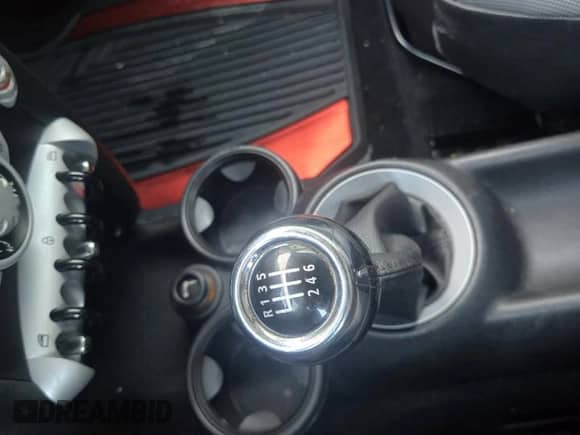 2007 MINI Hardtop с VIN WMWMF33517TU63263, выставлен на аукционе Copart как лот 85209115 с пробегом 124 207 миль миль и Чистый • Clean title. История ставок и продаж доступна на DreamBid. Изображение 9.