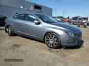 2018 Volvo S60 Inscription Platinum с VIN LYV402TM9JB156991, выставлен на аукционе Copart как лот 70232645 с пробегом 8 284 миль миль и Списание • Salvage title. История ставок и продаж доступна на DreamBid. Изображение 4.