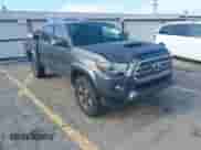 2017 Toyota Tacoma SR5 with VIN 3TMCZ5AN7HM115200, listed as a IAAI auction lot 43115086 with 117,000 mi miles and . Bid and sale history available at DreamBid. Image 1.