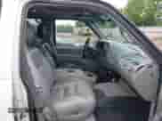1996 Chevrolet Tahoe с VIN 1GNEK13R6TJ305489, выставлен на аукционе IAAI как лот 42713335 с пробегом 241 976 миль миль и . История ставок и продаж доступна на DreamBid. Изображение 5.