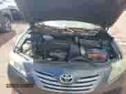 2007 Toyota Camry z VIN JTNBB46K573007985, wystawiony jako IAAI lot #43351019 z przebiegiem 231 589 mil mil oraz . Historia ofert i sprzedaży dostępna na DreamBid. Obrazek 10.