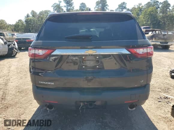 2020 Chevrolet Traverse LT Cloth z VIN 1GNERGKW2LJ285571, wystawiony jako Copart lot #82333425 z przebiegiem 71 034 mil mil oraz Szkoda całkowita • Salvage title. Historia ofert i sprzedaży dostępna na DreamBid. Obrazek 6.