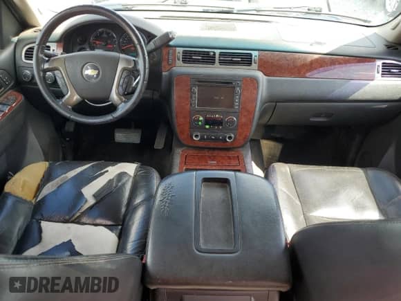 2011 Chevrolet Avalanche LTZ с VIN 3GNTKGE3XBG162064, выставлен на аукционе Copart как лот 68017935 с пробегом 286 729 миль миль и Списание • Salvage title. История ставок и продаж доступна на DreamBid. Изображение 8.