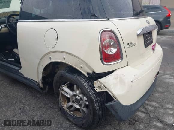 2012 MINI Hardtop with VIN WMWSU3C57CT257307, listed as a IAAI auction lot 43443166 with 108,103 mi miles and . Bid and sale history available at DreamBid. Image 6.