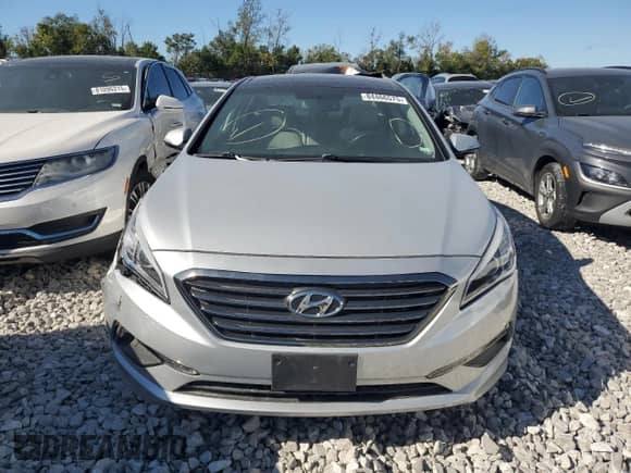 2015 Hyundai Sonata Sport с VIN 5NPE34AF1FH155370, выставлен на аукционе Copart как лот 84466575 с пробегом 82 395 миль миль и Списание • Salvage title. История ставок и продаж доступна на DreamBid. Изображение 5.