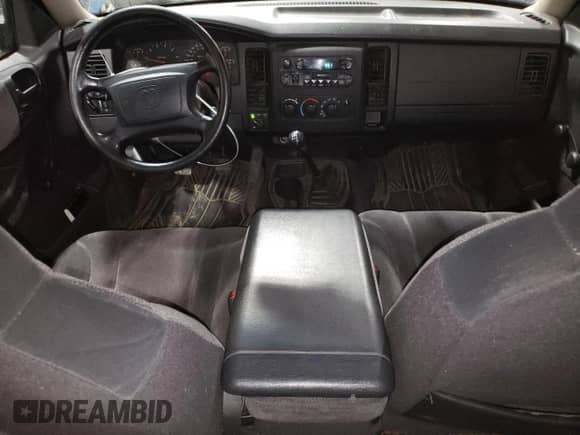 2003 Dodge Dakota Sport z VIN 1D7HG38X33S149289, wystawiony jako Copart lot #72442394 z przebiegiem 164 177 mil mil oraz Czysty tytuł • Clean title. Historia ofert i sprzedaży dostępna na DreamBid. Obrazek 8.