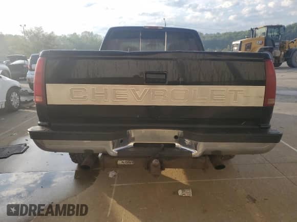 1996 Chevrolet Silverado 1500 with VIN 1GCEC19R3TE226870, listed as a Copart auction lot 80830535 with 281,997 mi miles and Salvage title. Bid and sale history available at DreamBid. Image 6.