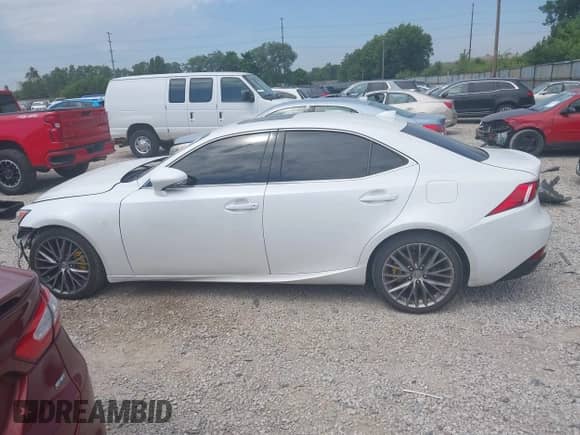 2014 Lexus IS 250 с VIN JTHCF1D26E5015446, выставлен на аукционе IAAI как лот 42916639 с пробегом 178 684 миль миль и . История ставок и продаж доступна на DreamBid. Изображение 15.