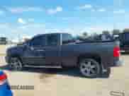 2011 Chevrolet Silverado 1500 LT z VIN 1GCRCSE08BZ222738, wystawiony jako IAAI lot #42884214 z przebiegiem 174 647 mil mil oraz . Historia ofert i sprzedaży dostępna na DreamBid. Obrazek 14.