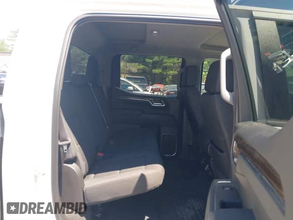 2024 Chevrolet Silverado 1500 LT z VIN 1GCPDDEK9RZ156065, wystawiony jako IAAI lot #42589120 z przebiegiem 11 299 mil mil oraz . Historia ofert i sprzedaży dostępna na DreamBid. Obrazek 8.