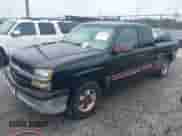 2003 Chevrolet Silverado 1500 LS с VIN 2GCEC19V531322675, выставлен на аукционе IAAI как лот 43379099 с пробегом Не указан миль и . История ставок и продаж доступна на DreamBid. Изображение 2.