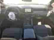 2025 Toyota Tacoma SR с VIN 3TYKD5HN2ST032561, выставлен на аукционе Copart как лот 71261725 с пробегом 2 116 миль миль и Списание • Salvage title. История ставок и продаж доступна на DreamBid. Изображение 8.