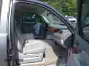 2012 Chevrolet Suburban LT с VIN 1GNSCJE06CR248341, выставлен на аукционе IAAI как лот 42327172 с пробегом 277 755 миль миль и . История ставок и продаж доступна на DreamBid. Изображение 5.