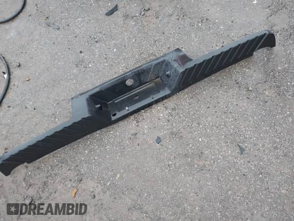 2010 Ford F-150 XL z VIN 1FTEX1EWXAFA69586, wystawiony jako IAAI lot #41947671 z przebiegiem 156 317 mil mil oraz . Historia ofert i sprzedaży dostępna na DreamBid. Obrazek 12.