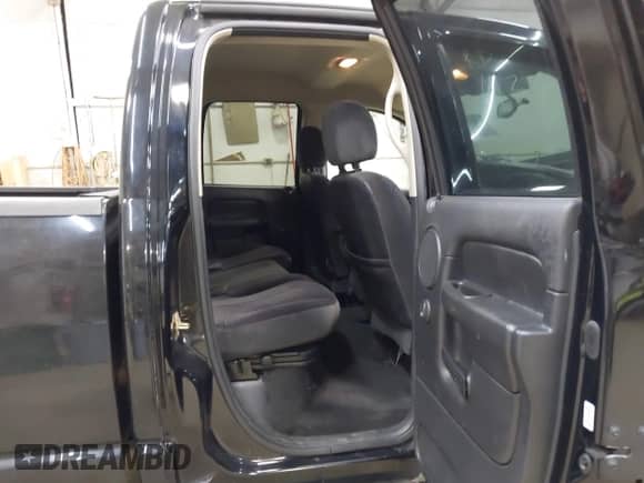 2005 Dodge 1500 SLT with VIN 1D7HU18DX5S210174, listed as a IAAI auction lot 43392755 with 133,552 mi miles and . Bid and sale history available at DreamBid. Image 8.
