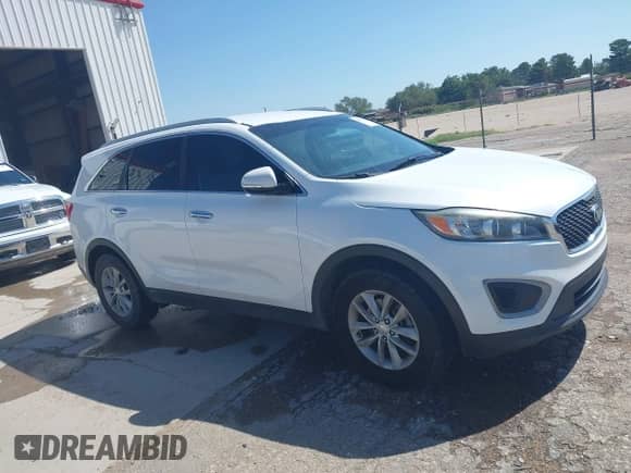 2016 Kia Sorento LX with VIN 5XYPG4A3XGG088456, listed as a IAAI auction lot 42837929 with 97,462 mi miles and . Bid and sale history available at DreamBid. Image 13.