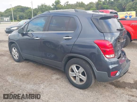 2018 Chevrolet Trax LT z VIN 3GNCJLSB3JL334772, wystawiony jako IAAI lot #43342083 z przebiegiem 161 859 mil mil oraz . Historia ofert i sprzedaży dostępna na DreamBid. Obrazek 3.