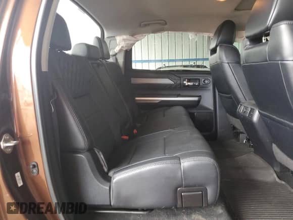 2017 Toyota Tundra Platinum с VIN 5TFAW5F11HX651690, выставлен на аукционе Copart как лот 69562075 с пробегом 67 829 миль миль и Списание • Salvage title. История ставок и продаж доступна на DreamBid. Изображение 10.