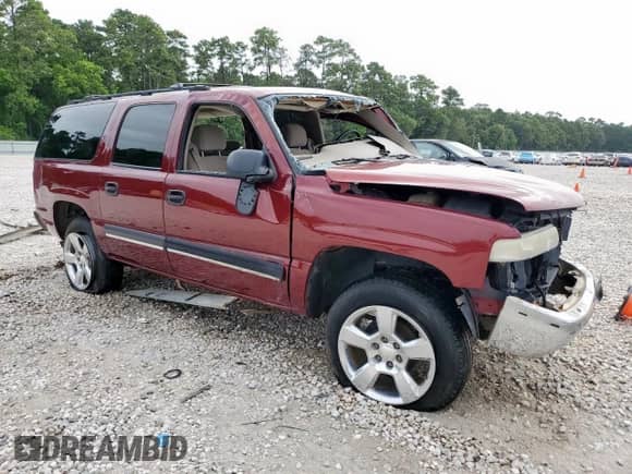 2001 Chevrolet Suburban LS with VIN 1GNEC16TX1J317789, listed as a Copart auction lot 64222385 with 235,033 mi miles and Non repairable. Bid and sale history available at DreamBid. Image 4.