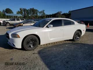 2013 Dodge Charger Police z VIN 2C3CDXAT4DH673754, wystawiony jako Copart lot #70889315 z przebiegiem 109 603 mil mil oraz Czysty tytuł • Clean title. Historia ofert i sprzedaży dostępna na DreamBid. Obrazek 1.