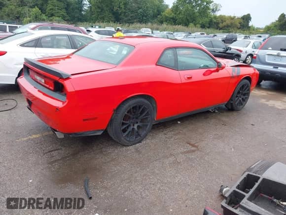 2009 Dodge Challenger R/T z VIN 2B3LJ54T09H563037, wystawiony jako IAAI lot #43288315 z przebiegiem 190 806 mil mil oraz . Historia ofert i sprzedaży dostępna na DreamBid. Obrazek 4.