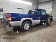 2000 Chevrolet Silverado 1500 with VIN 1GCEC14W2YE325152, listed as a Copart auction lot 45670315 with 147,420 mi miles and Salvage title. Bid and sale history available at DreamBid. Image 3.