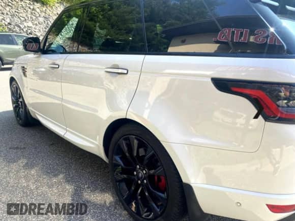 2022 Land Rover Range Rover Sport HST z VIN SALWS2RU2NA220XXX, wystawiony jako Copart lot #61945615 z przebiegiem 36 952 mil mil oraz Czysty tytuł • Clean title. Historia ofert i sprzedaży dostępna na DreamBid. Obrazek 3.