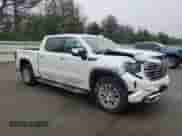 2023 GMC Sierra 1500 Denali z VIN 1GTUUGED3PZ109844, wystawiony jako Copart lot #59780445 z przebiegiem 32 409 mil mil oraz Szkoda całkowita • Salvage title. Historia ofert i sprzedaży dostępna na DreamBid. Obrazek 4.