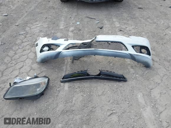 2010 Mercedes-Benz C 300 Sport z VIN WDDGF8BB6AR089165, wystawiony jako IAAI lot #43462906 z przebiegiem 128 332 mil mil oraz . Historia ofert i sprzedaży dostępna na DreamBid. Obrazek 12.