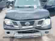 2016 Nissan Frontier S z VIN 1N6BD0CT3GN781772, wystawiony jako IAAI lot #42721275 z przebiegiem 105 063 mil mil oraz . Historia ofert i sprzedaży dostępna na DreamBid. Obrazek 6.