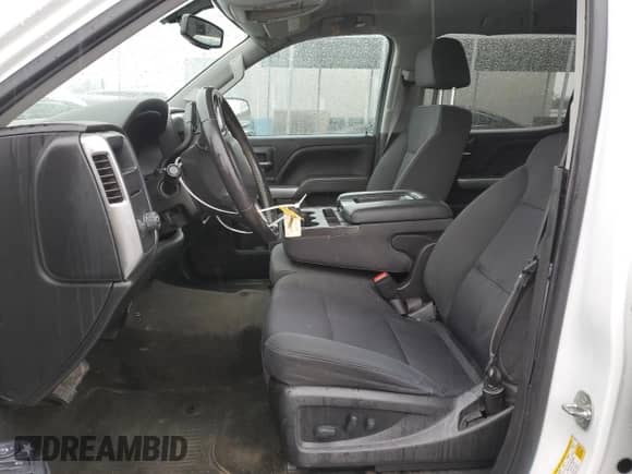 2017 Chevrolet Silverado 1500 LT z VIN 3GCPCREH1HG440762, wystawiony jako Copart lot #86527844 z przebiegiem 238 123 mil mil oraz Szkoda całkowita • Salvage title. Historia ofert i sprzedaży dostępna na DreamBid. Obrazek 7.