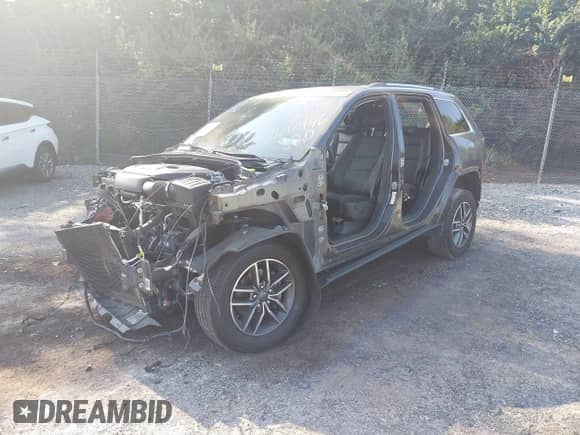 2019 Jeep Grand Cherokee Limited X with VIN 1C4RJFBG9KC760446, listed as a IAAI auction lot 40206069 with Not provided miles and . Bid and sale history available at DreamBid. Image 17.
