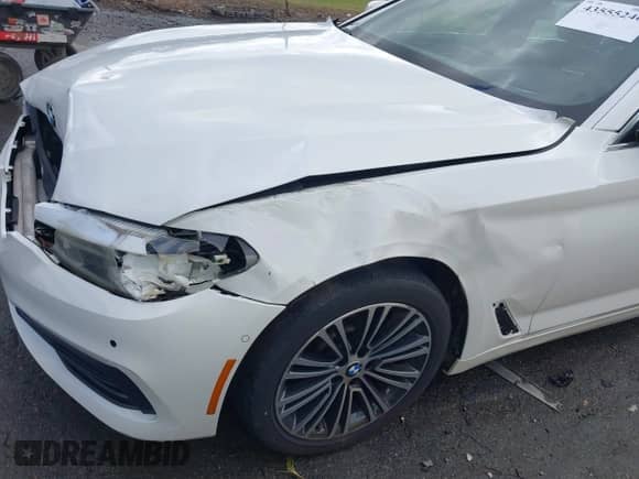 2017 BMW 5 Series 530i xDrive с VIN WBAJA7C30HWA70963, выставлен на аукционе IAAI как лот 43555246 с пробегом 142 310 миль миль и . История ставок и продаж доступна на DreamBid. Изображение 17.