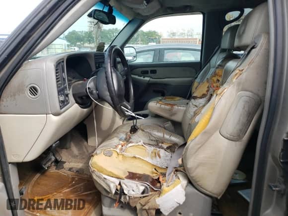 2000 Chevrolet Tahoe LS с VIN 1GNEC13T0YJ128468, выставлен на аукционе Copart как лот 58168575 с пробегом 342 270 миль миль и Списание • Salvage title. История ставок и продаж доступна на DreamBid. Изображение 7.