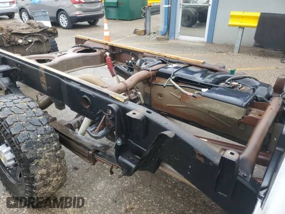 2005 Chevrolet Silverado 3500 SRW Wrk Trk с VIN 1GCHK34U05E308260, выставлен на аукционе Copart как лот 58187445 с пробегом Не указан миль и Списание • Salvage title. История ставок и продаж доступна на DreamBid. Изображение 10.