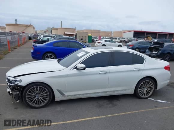 2017 BMW 5 Series 540i с VIN WBAJE5C31HG914346, выставлен на аукционе IAAI как лот 41828268 с пробегом 96 686 миль миль и . История ставок и продаж доступна на DreamBid. Изображение 6.