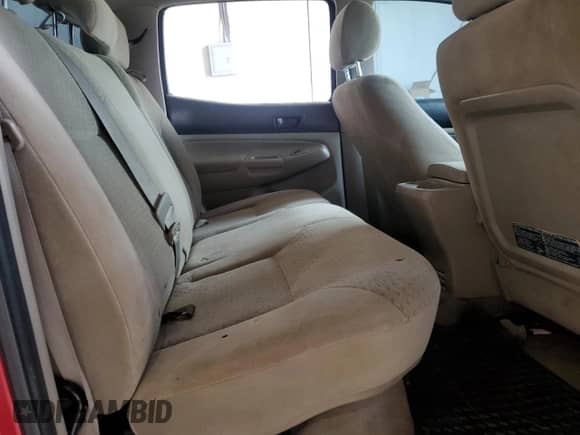 2008 Toyota Tacoma z VIN 5TELU42N08Z557682, wystawiony jako Copart lot #60290735 z przebiegiem 329 029 mil mil oraz Nie do naprawy • Non repairable. Historia ofert i sprzedaży dostępna na DreamBid. Obrazek 10.