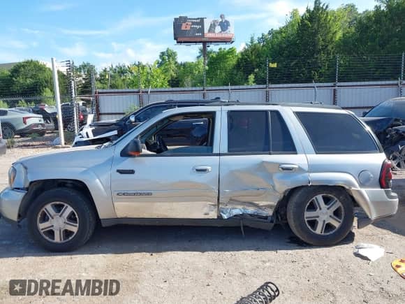 2004 Chevrolet TrailBlazer LT с VIN 1GNDT13S642105381, выставлен на аукционе IAAI как лот 42584022 с пробегом 298 423 миль миль и . История ставок и продаж доступна на DreamBid. Изображение 14.