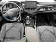 2022 Toyota Camry SE z VIN 4T1G11AK5NU030429, wystawiony jako Copart lot #70127655 z przebiegiem 50 191 mil mil oraz Szkoda całkowita • Salvage title. Historia ofert i sprzedaży dostępna na DreamBid. Obrazek 8.