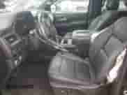 2022 Chevrolet Tahoe Z71 z VIN 1GNSKPKL3NR189093, wystawiony jako Copart lot #44611015 z przebiegiem 49 997 mil mil oraz Szkoda całkowita • Salvage title. Historia ofert i sprzedaży dostępna na DreamBid. Obrazek 7.