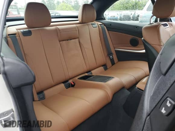 2015 BMW 4 Series 428i xDrive с VIN WBA3V9C53FP798601, выставлен на аукционе Copart как лот 55821995 с пробегом 142 615 миль миль и Списание • Salvage title. История ставок и продаж доступна на DreamBid. Изображение 10.