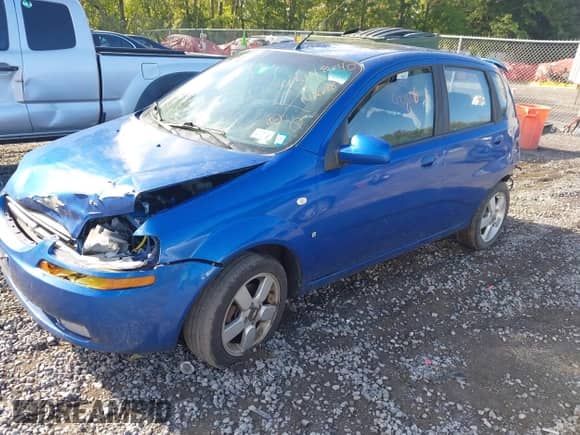 2008 Chevrolet Aveo LS с VIN KL1TD66678B062891, выставлен на аукционе IAAI как лот 43148640 с пробегом 142 678 миль миль и . История ставок и продаж доступна на DreamBid. Изображение 17.