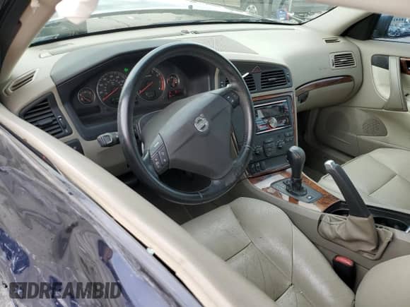 2005 Volvo S60 с VIN YV1RH592552445972, выставлен на аукционе Copart как лот 65081495 с пробегом 187 389 миль миль и Списание • Salvage title. История ставок и продаж доступна на DreamBid. Изображение 8.