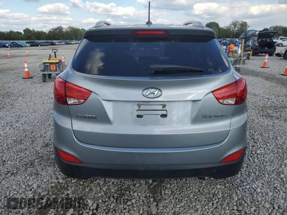 2011 Hyundai Tucson GLS with VIN KM8JU3AC9BU169296, listed as a Copart auction lot 81872225 with 233,358 mi miles and Salvage title. Bid and sale history available at DreamBid. Image 6.