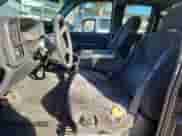 2001 GMC Sierra 1500 SLE z VIN 2GTEC19T211287783, wystawiony jako Copart lot #84647695 z przebiegiem 375 190 mil mil oraz Szkoda całkowita • Salvage title. Historia ofert i sprzedaży dostępna na DreamBid. Obrazek 7.