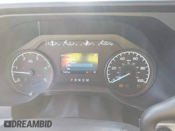 2025 Ford F-250 XL z VIN 1FT7W2BT8SED32094, wystawiony jako IAAI lot #43304180 z przebiegiem 7 748 mil mil oraz . Historia ofert i sprzedaży dostępna na DreamBid. Obrazek 7.