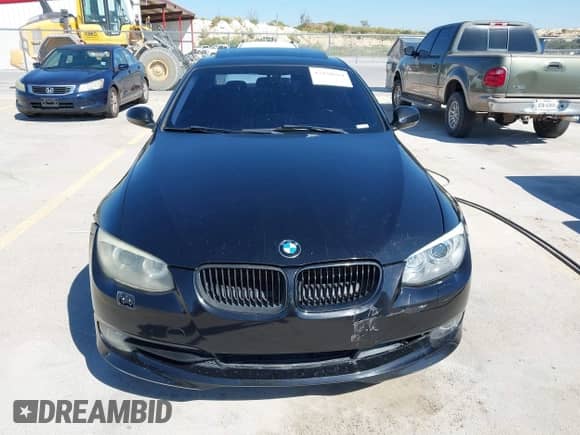 2011 BMW 3 Series 335i xDrive z VIN WBAKF9C57BE262345, wystawiony jako IAAI lot #43428669 z przebiegiem 127 610 mil mil oraz . Historia ofert i sprzedaży dostępna na DreamBid. Obrazek 12.